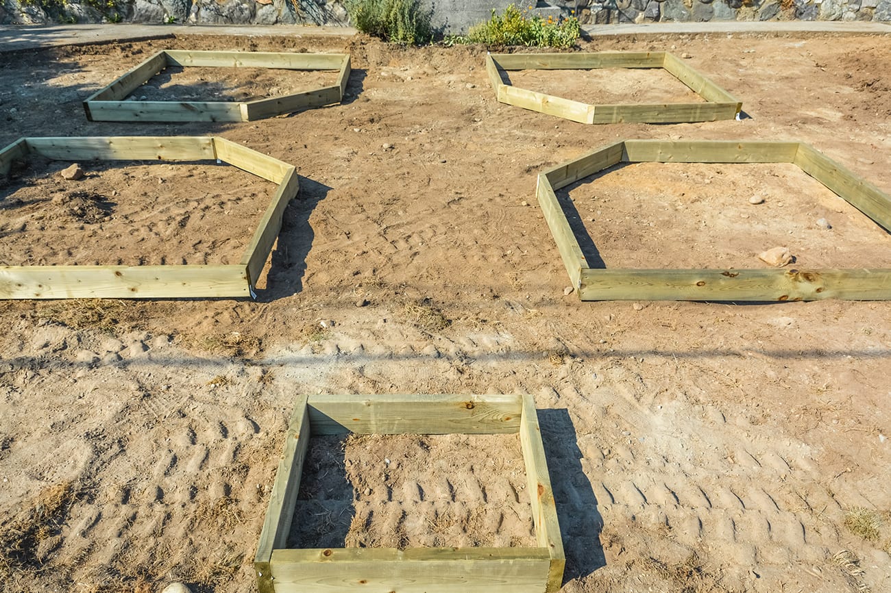 SMALL IRON EXCAVATING LTD - Laying garden
